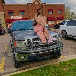 Meet your Posher, Addie